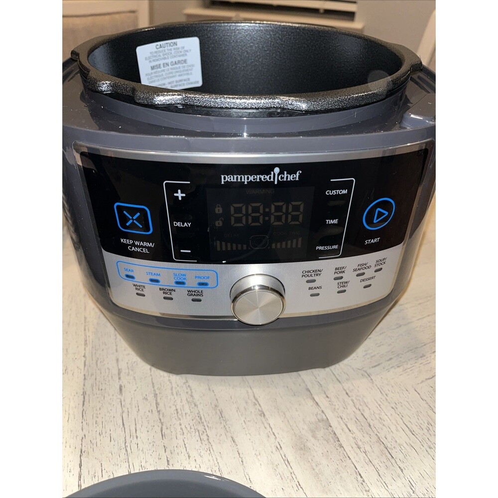 Pampered Chef Quick Pressure Cooker #100011 + Extras (a bunch - All New)